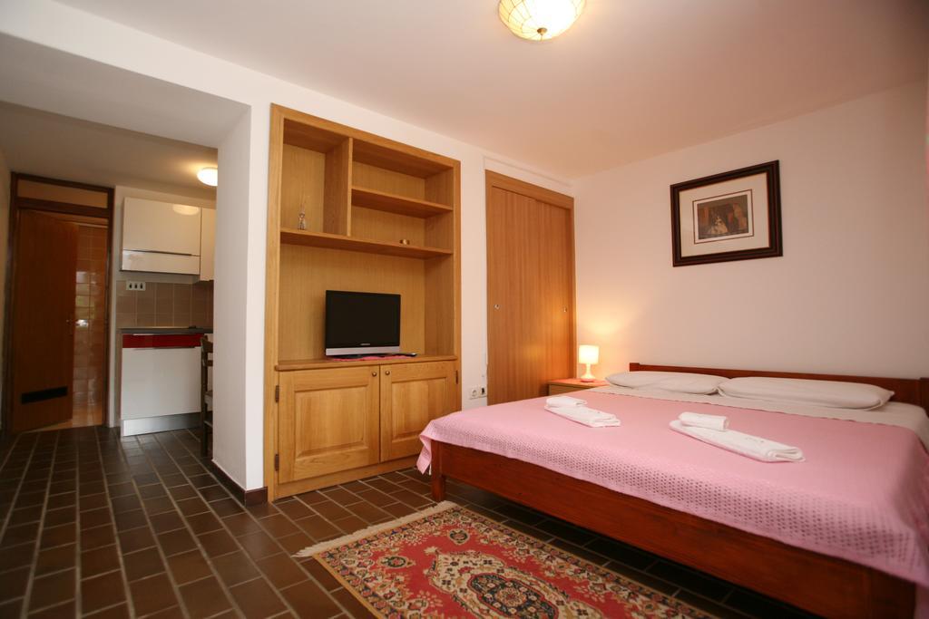 Apartments Neda - Porec South Værelse billede