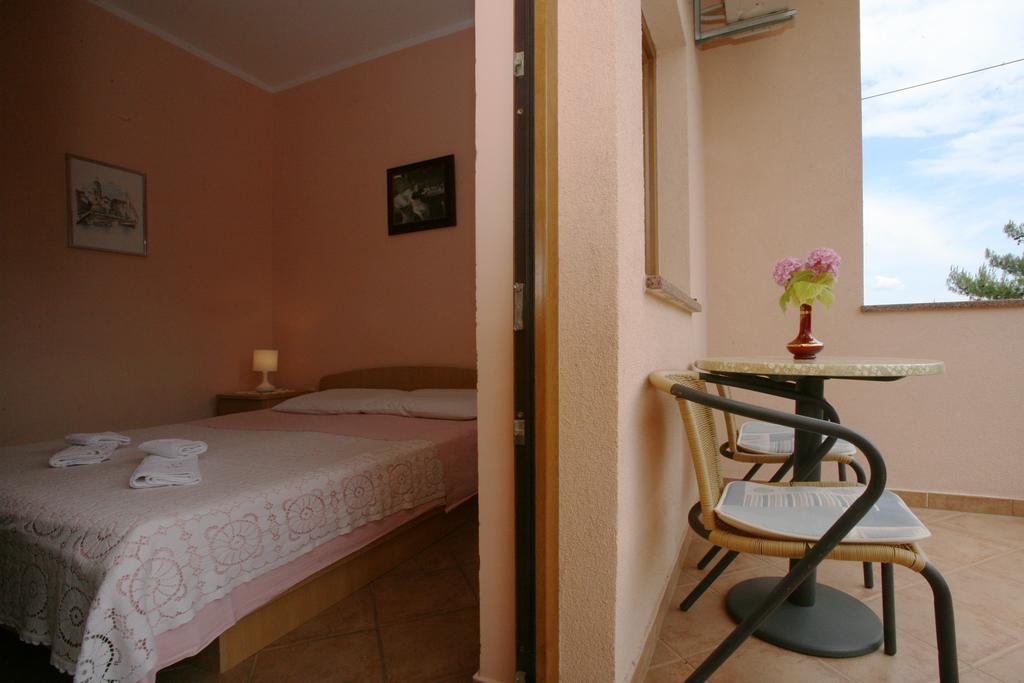Apartments Neda - Porec South Værelse billede