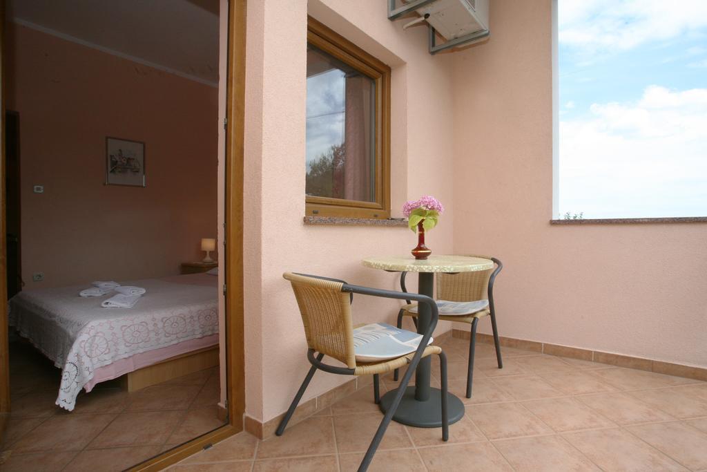 Apartments Neda - Porec South Værelse billede
