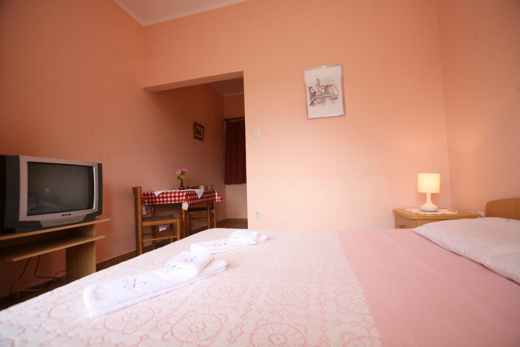 Apartments Neda - Porec South Værelse billede