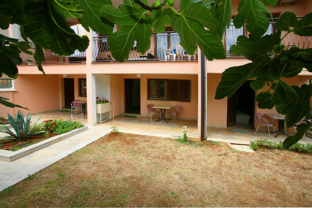 Apartments Neda - Porec South Værelse billede
